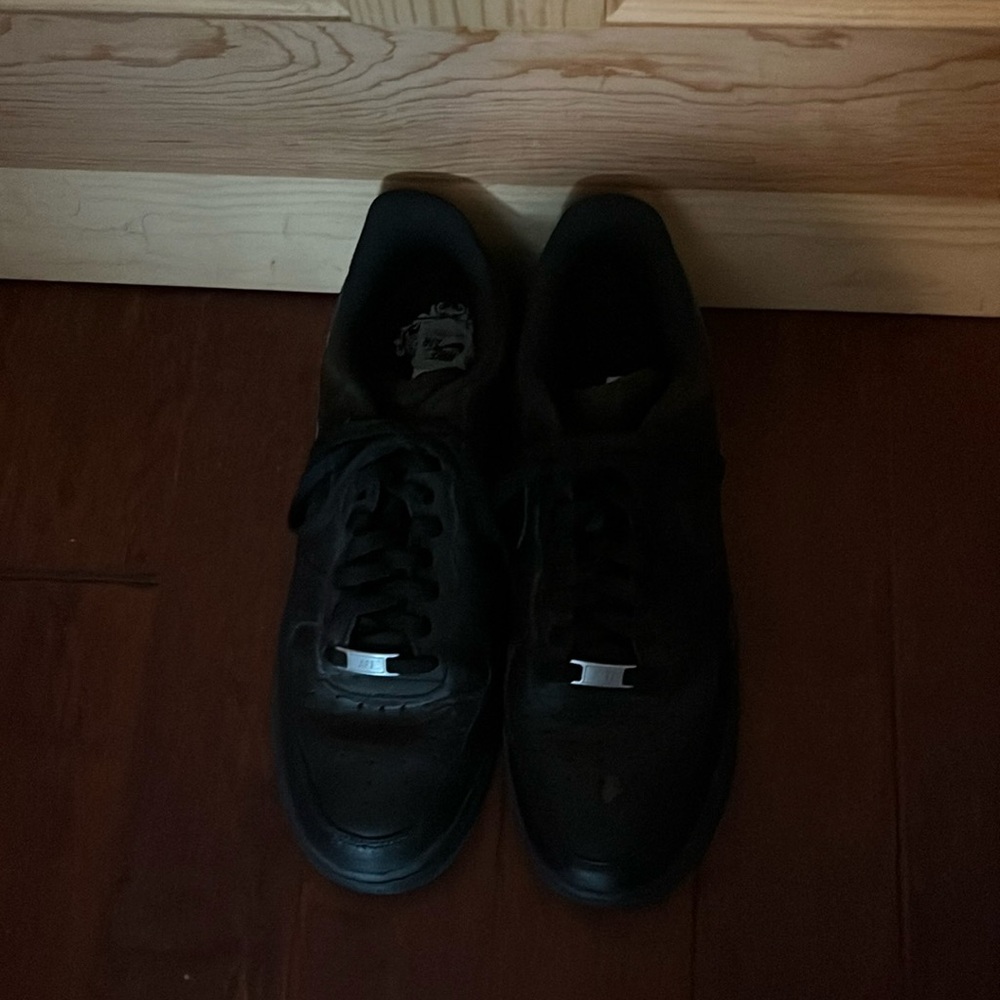 Men’s black Air Force ones